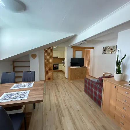 Haus Latschenheim شقة *